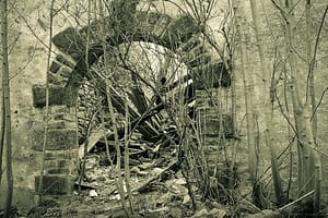 Ruiny schroniska Kesselschlossbaude ( później Ośrodek ZHP Zameczek )